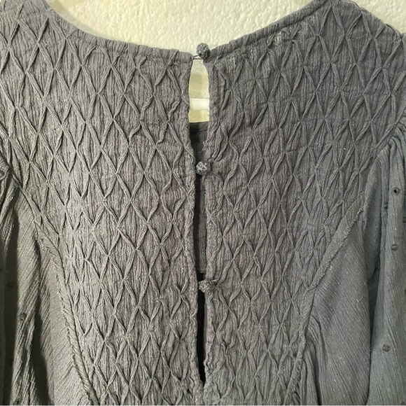 Free People Big Sleeve Body Suit Black Textured Polka Dot Women’s Small Like New - Picture 8 of 9